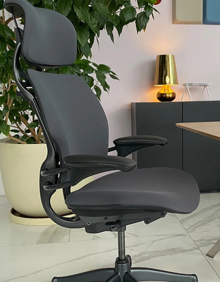 The Freedom Chair: Redefining Luxury Office Chairs for Modern Workspaces