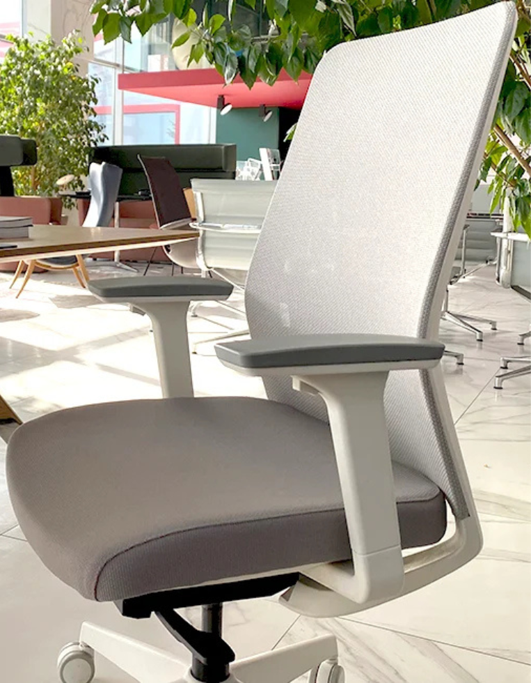 The Chair That Works Harder Than You Do: Meet the K30 by Krede
